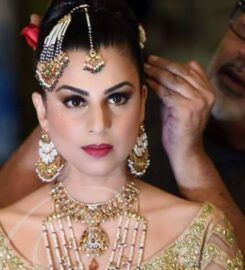 Tariq Amin Salon