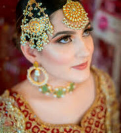 Tariq Amin Salon