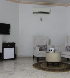 Royal Luxus Guest House